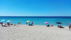 Beach House 2, Torre Colimena